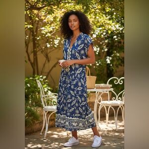 EUC Lindsey Scott Women’s Blue and Cream Short Sleeve Midi Dress - Size 6